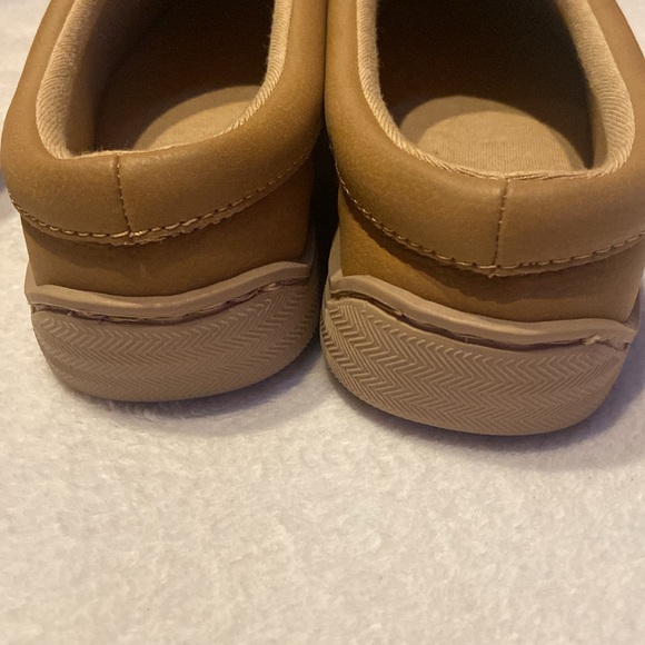 MY PILLOW MY SLIPPERS Size 9W Slippers - Picture 6 of 10